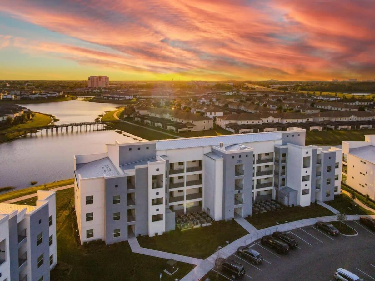 Gorgeous 2Br Lakeview Condo With Waterpark Кіссіммі Екстер'єр фото